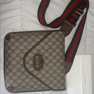 Gucci Messenger bag!